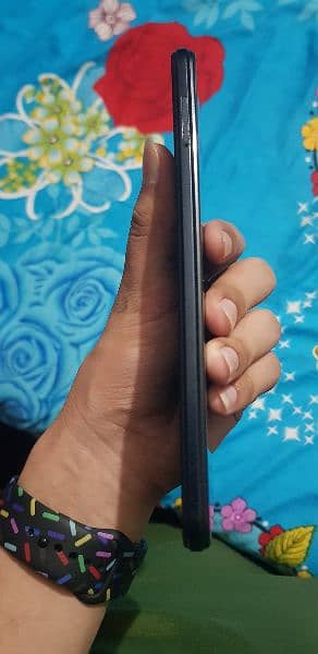 infinix hot 12 6/128 bus panal Ka glass Thora say TOTA Ha 6