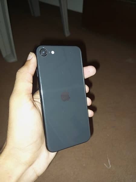 iphone se 2020 non pta best condition all ok water pack 84 health 3