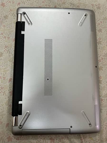 HP notebook  15-bs171nia  - i5 8th gen - 2gb amd graphic card 1