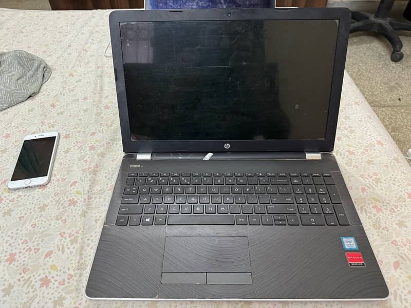 HP notebook  15-bs171nia  - i5 8th gen - 2gb amd graphic card 4
