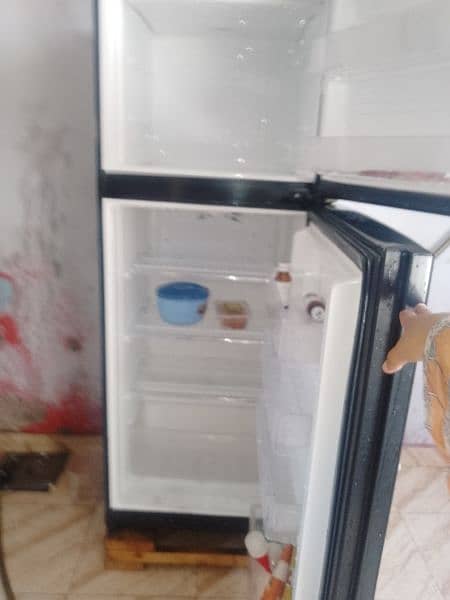 refrigerator for urgent sell 2