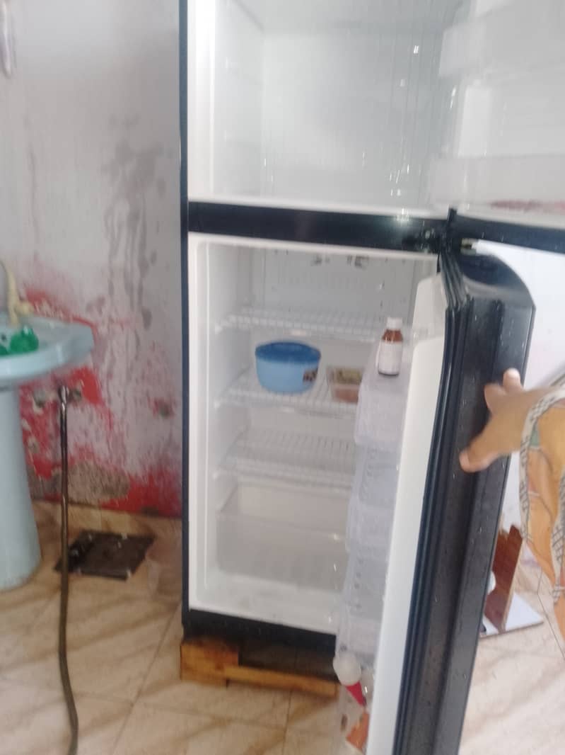 refrigerator for urgent sell 4