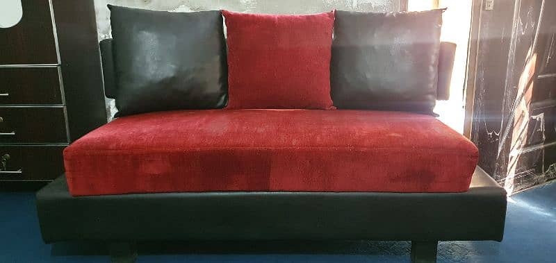 2seater sofa black and red clour 1