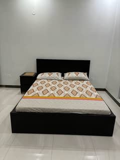 IKEA QUEEN SIZE BED AND SIDETABLE