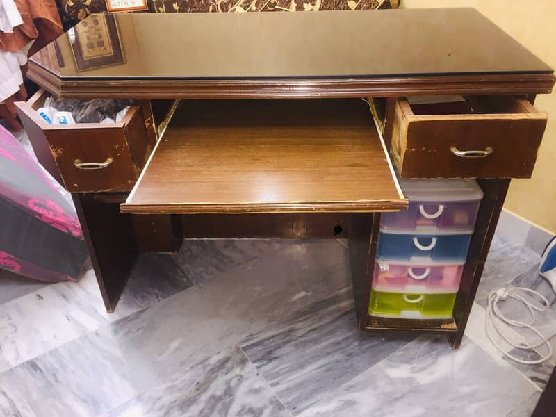 Table for home and office use. 2