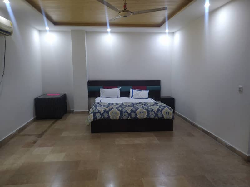 2 bed furnished penthouse for rent in Parkway apartments 3