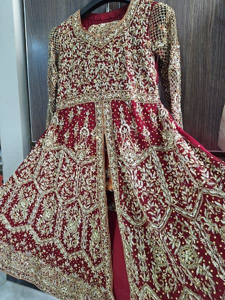 BARAT LEHNGA FOR SALE, ONLY WORN ONCE 3