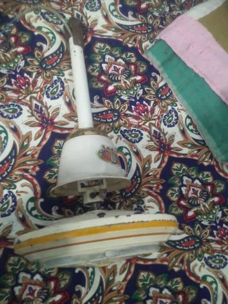 Good condition AC ceiling fan 1