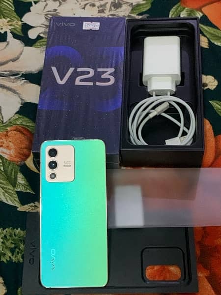 VivoV23 5g 12,256 gb lush conditon brand new orgnl box chrger 1