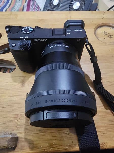 Sony Alpha a6400 Mirrorless Camera | Sigma 16mm Lens 1