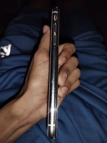 iPhone x 256 gv factory unlocked non PTA 4