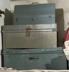 Petti Trunk, Machine box  in good condition