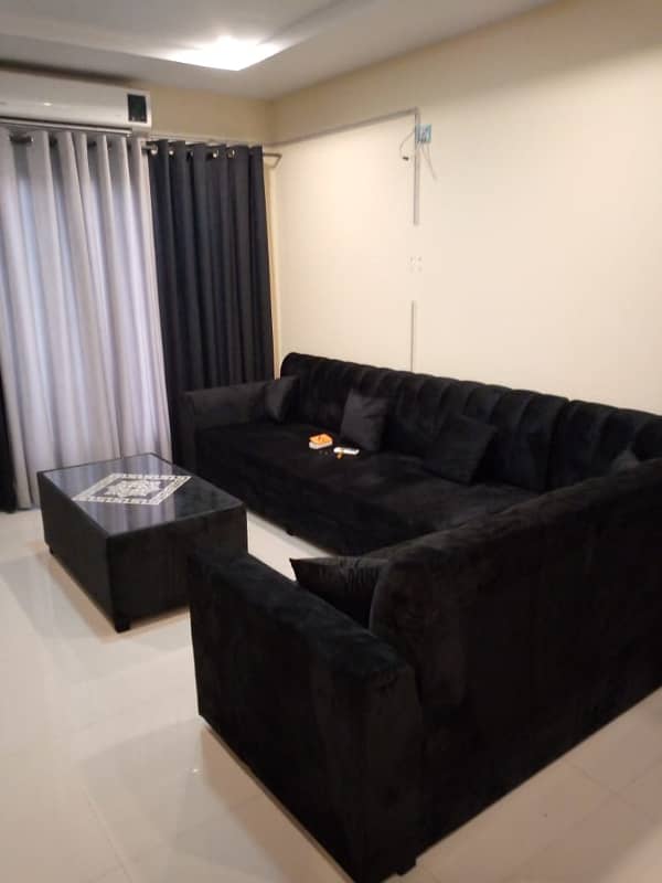 Pay Day and short time One BeD Room apartment fully furnish available for rent family apartment 1