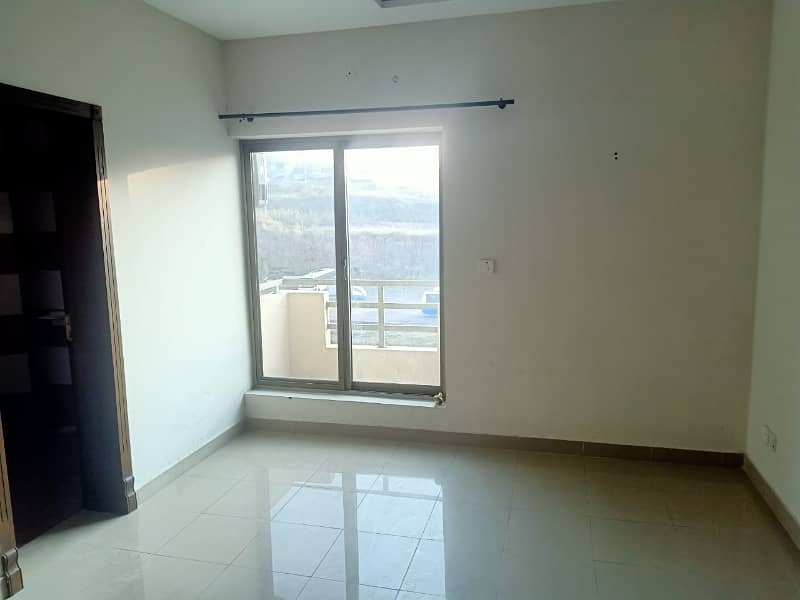 1 Bed Apartment Available For Rent 9