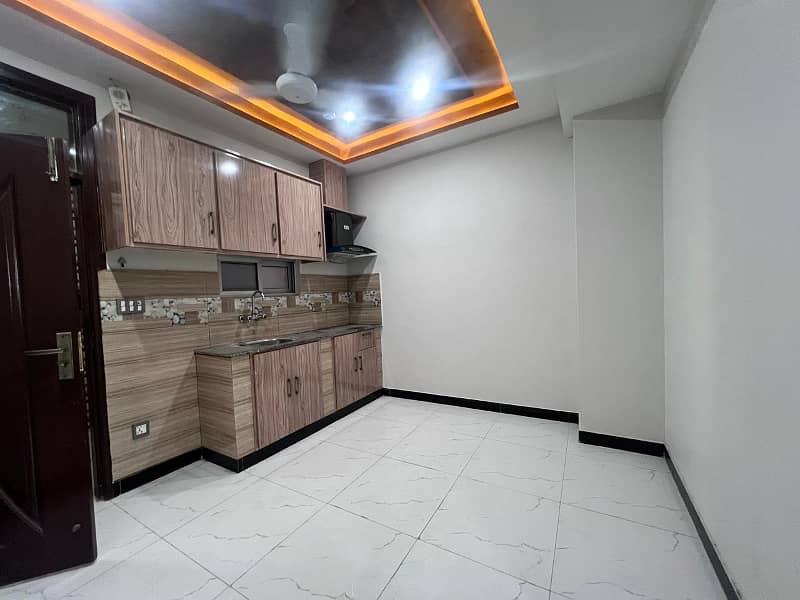 Unfurnished one bedroom apartment available for rent 3
