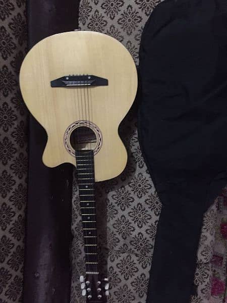 Acoustic guitar for sale contact on whatsaal (03325109822 0