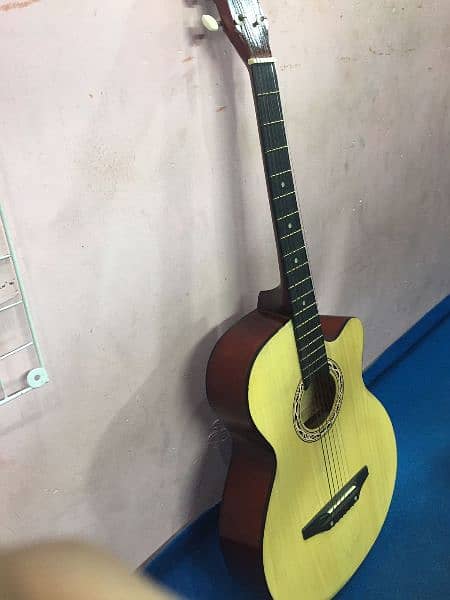 Acoustic guitar for sale contact on whatsaal (03325109822 3
