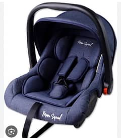 Momsquad baby carry cot / car seat