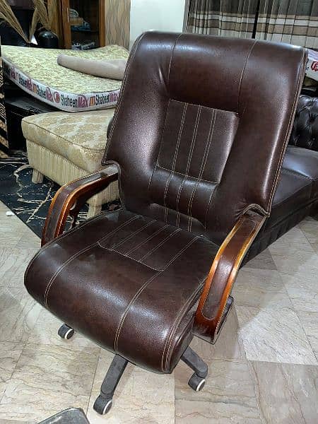 IMPORTED Original Leather Office chair 1