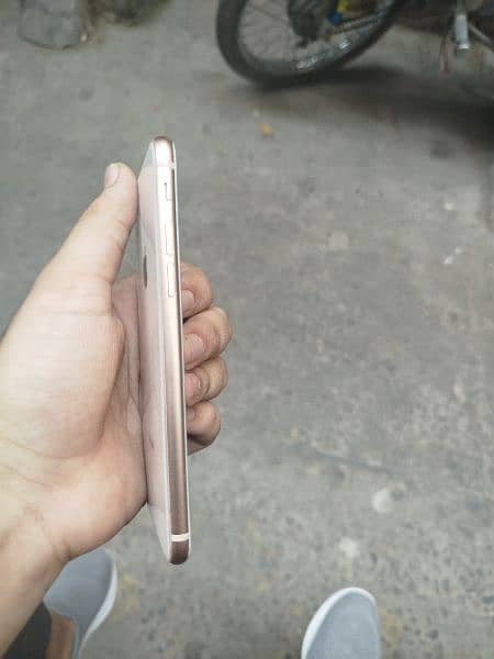 iPhone 8 non pta factory unlocked 2