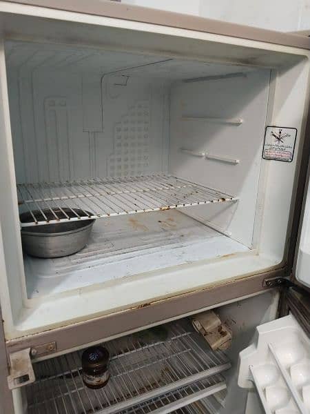 Dawlance Fridge / Refrigerator 1