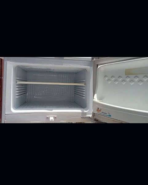 PEL medium sized fridge refrigerator 2
