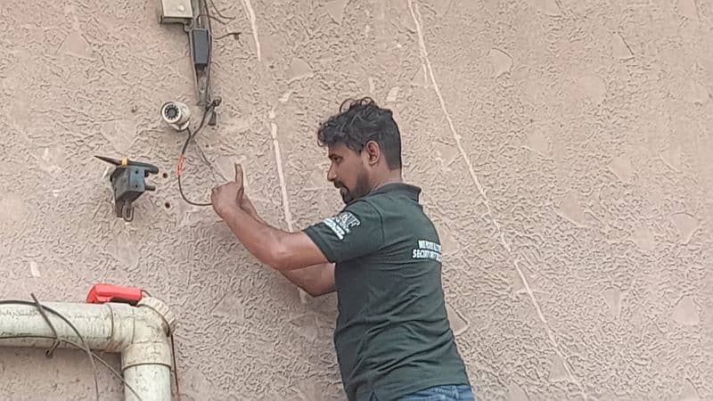 CCTV CAMERA SYSTEM INSTALATION REPAIRING AND PACKEGE AND NETWORKING 4