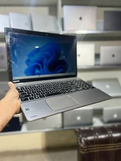 TOSHIBA SATELLITE 4 or 8 GB ram 128gb SSD or 320gb hdd