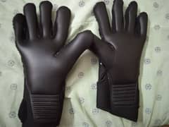 SELECT goalkeeping gloves IN GOOD CONDITION 0