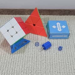 Moyu Rs3m 2020 + accessories + cube stand + Pyraminx
