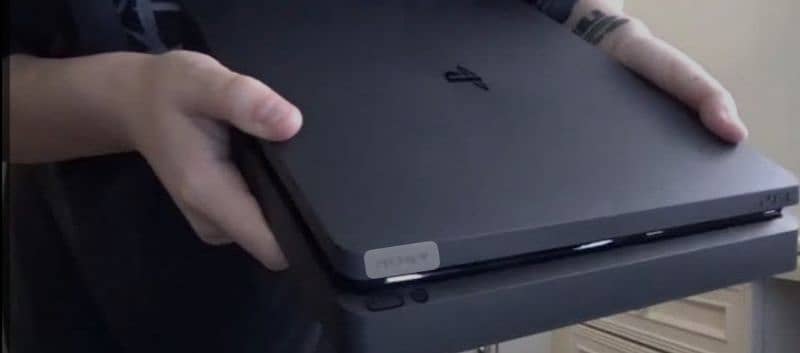 PS4 SLIM 500 GB MINT CONDITION WITH BOX 100% ORIGINAL 1