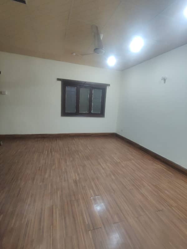 Stunning Prime Location House Is Available For Sale In Gulshan-E-Iqbal Block 3 11