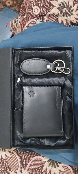 Genuine leather wallet + key cahin 1