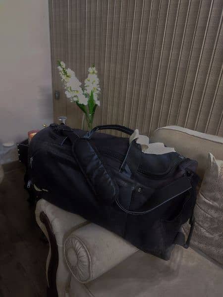 Mens black gym bag | Classy black plain gym bag | hiking bag huge | 1