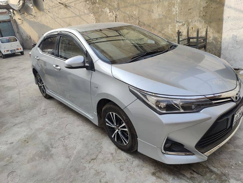 Toyota Corolla GLI 2014 uplift Grandi altus 1