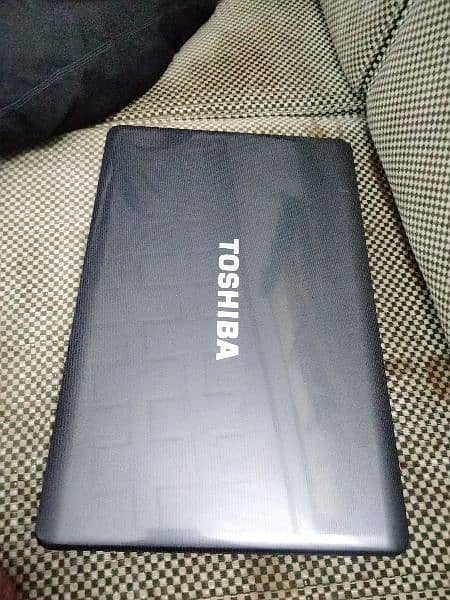 Toshiba satellite L550 laptop 2
