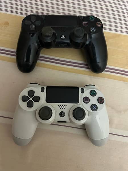 ps4 controllers 2