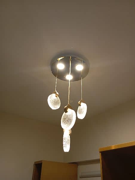 2 pair of hanging lights 3