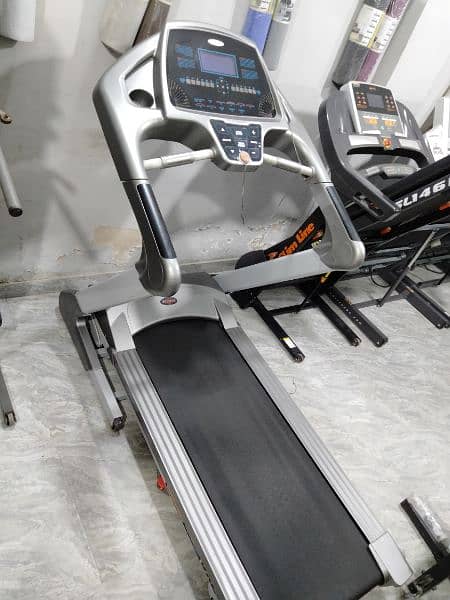SEMI COMMERCIAL TREADMILL 150KG SUPPORTED, 4 MONTHS WARRANTEE 2