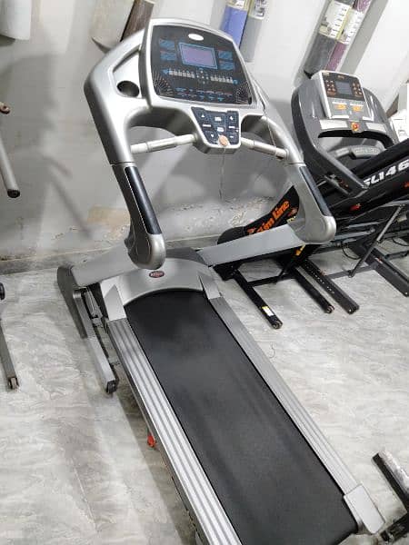 SEMI COMMERCIAL TREADMILL 150KG SUPPORTED, 4 MONTHS WARRANTEE 4