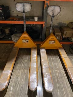 Hand pallet truck / hand lifter