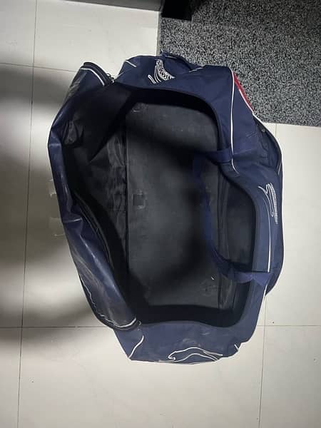 slazenger orignal cricket kit bag with wheels 1