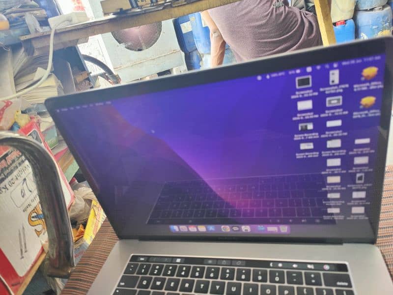 MacBook Pro 2016 15 inch Core i7 13