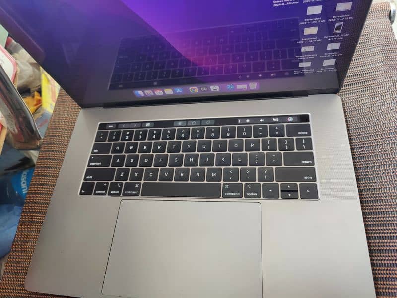 MacBook Pro 2016 15 inch Core i7 14