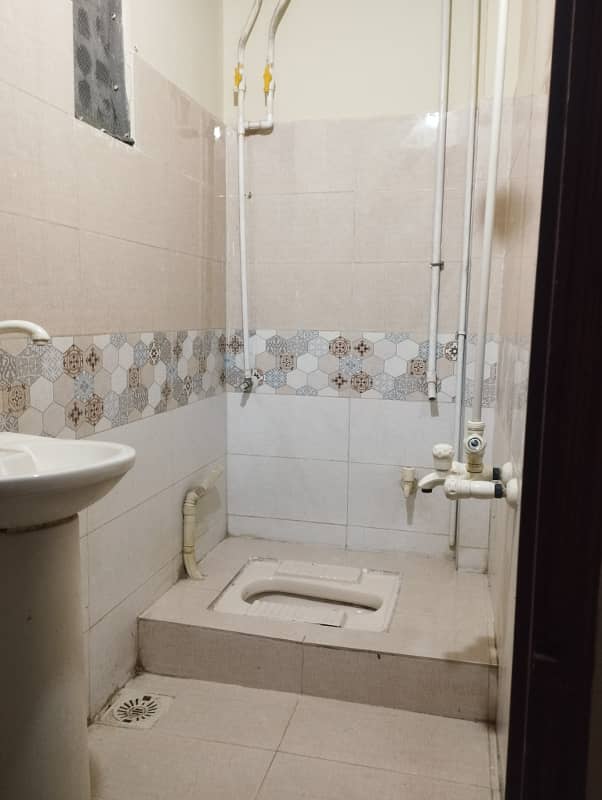 Apartment for rent tile flooring with line water 5
