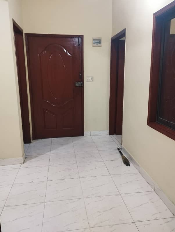 Apartment for rent tile flooring with line water 8