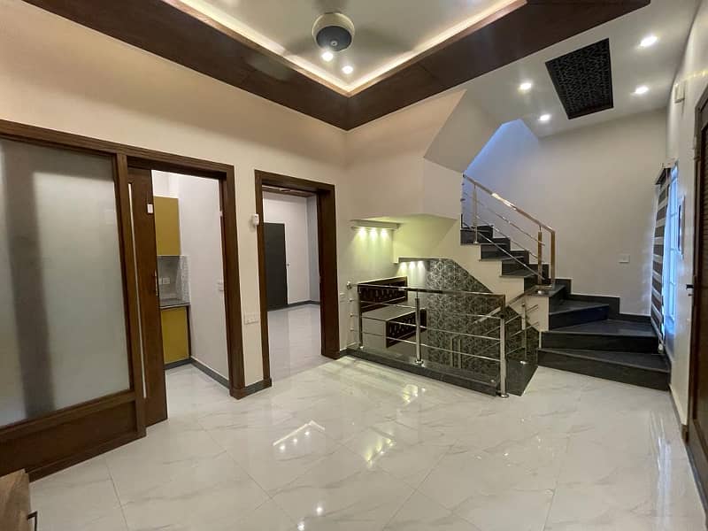 Five Marla Non-Furnished Brand New House For Rent In Bahria Town, Lahore. 16