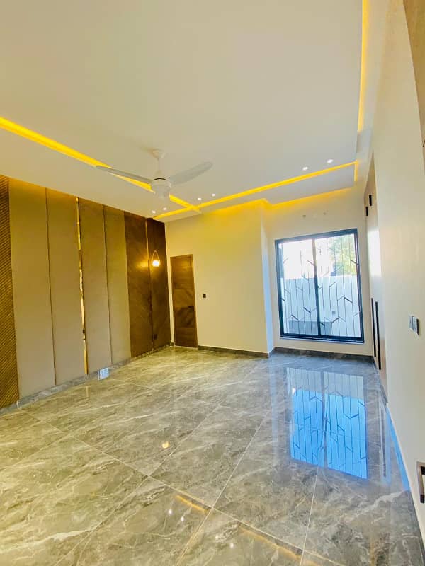 Ten Marla Non-Furnished Brand New House For Rent In Bahria Town, Lahore. 2