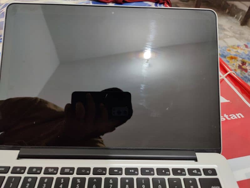 MacBook Pro 2014 neat condition only salee 5