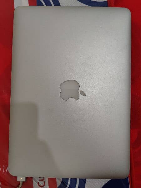 MacBook Pro 2014 neat condition only salee 8
